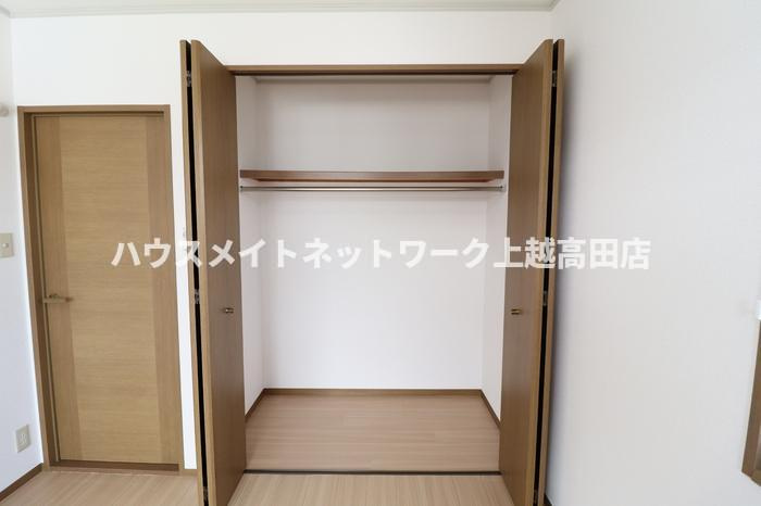ロイヤルガーデン子安 Ｂの収納|クローゼット