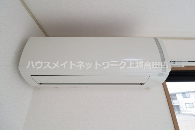 ロイヤルタウン寺町 壱番館の設備|エアコン