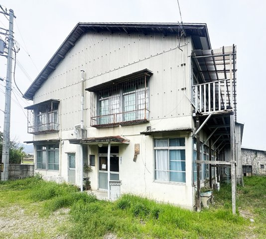 吉野町西条貸倉庫の外観