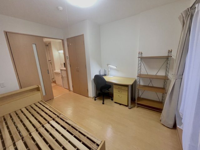 ドーミー百万遍の洋室