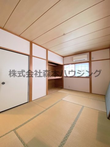 【和室】 | 　岡市借家（新D棟） | 畳の上でゆっくりとくつろげる和室です