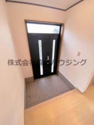 【玄関】 | 　岡市借家（新D棟） | 毎日通る玄関はこちらです