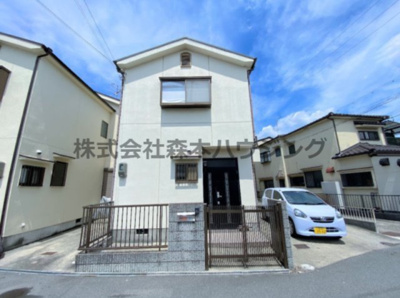 【外観】 | 　岡市借家（新D棟） | 落ち着いた雰囲気の外観です