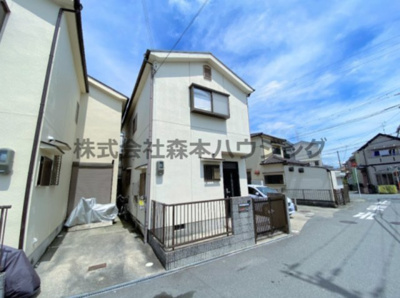 【外観】 | 　岡市借家（新D棟） | 外はこのようになっています