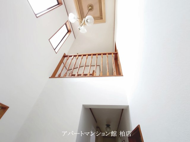 野々下戸建の玄関
