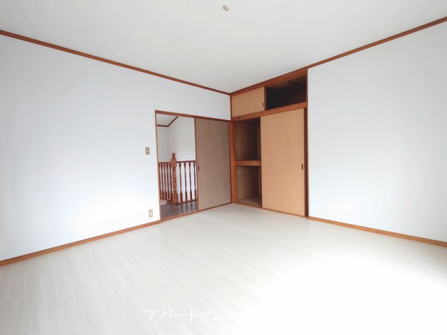 野々下戸建の居間・リビング
