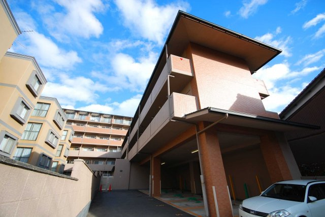 ドーミー桃山御陵の外観