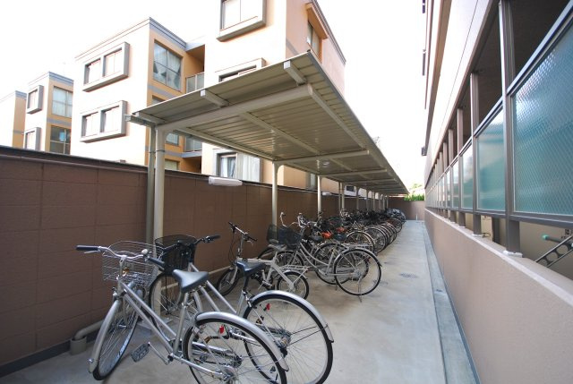 ドーミー桃山御陵のその他共用部分|駐輪場