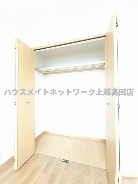 プラティーノの収納|クローゼット