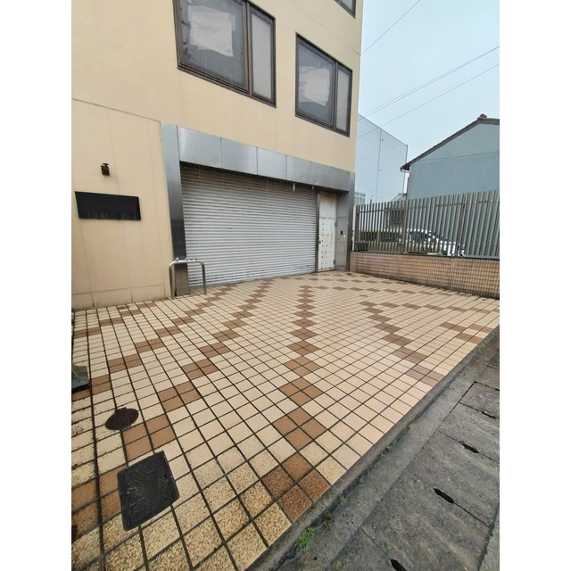 玉姓町1丁目2番地店舗のエントランス