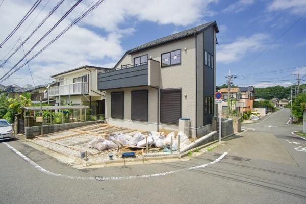 横浜市緑区上山３丁目の新築一戸建の前面道路含む現地写真|周辺環境も合わせてご案内させて頂きます！
お気軽にお問い合わせ下さい！