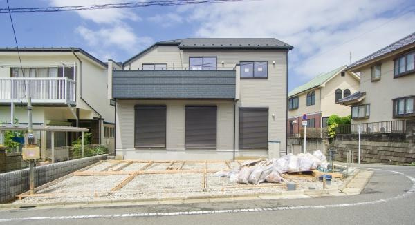 横浜市緑区上山３丁目の新築一戸建の外観|閑静な住宅地でゆったりとお過ごし頂けます。
現地と合わせて周辺環境もご案内致します。