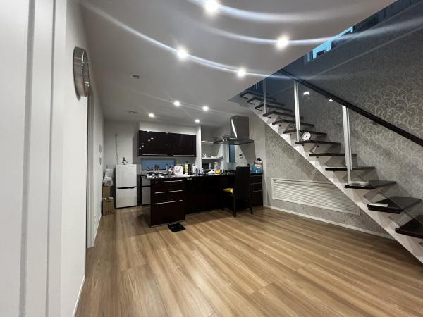 【居間・リビング】 | 西区玉津町高津橋　中古戸建