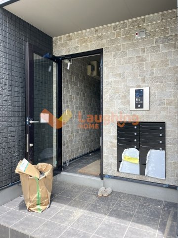 BraveBase花畑駅南のエントランス|毎日通るエントランスはこのようになっています