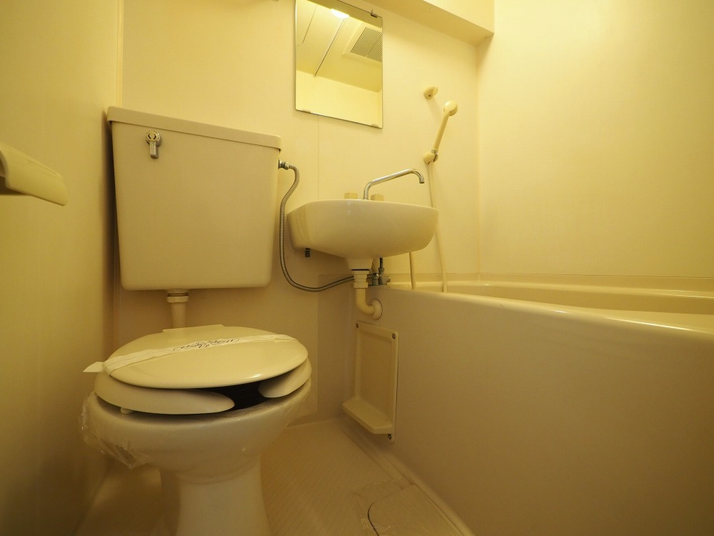 大阪市旭区大宮３丁目の賃貸マンションのトイレ