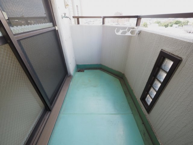大阪市旭区大宮３丁目の賃貸マンションのバルコニー