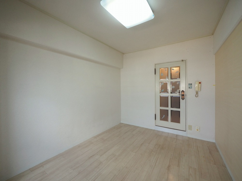 大阪市旭区大宮３丁目の賃貸マンションの居間・リビング