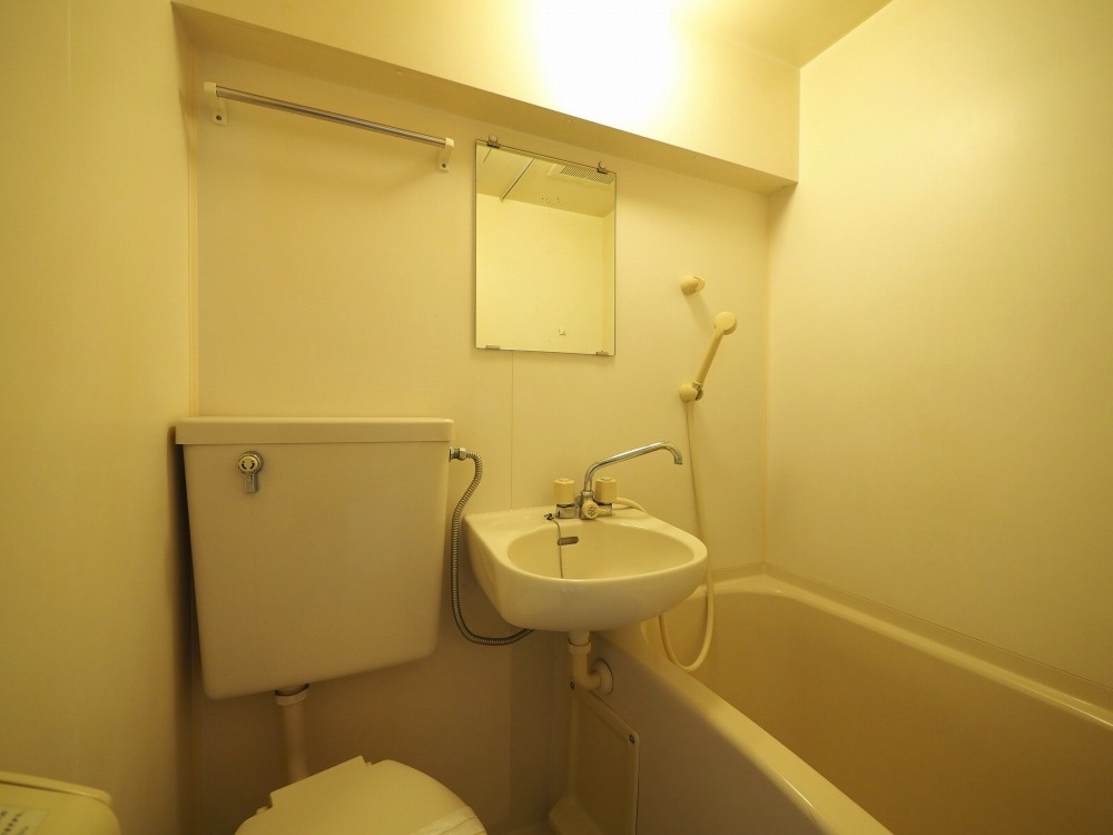 大阪市旭区大宮３丁目の賃貸マンションの浴室