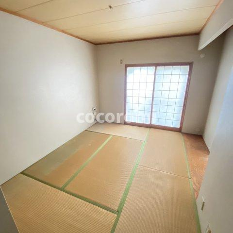 カルチェ山之手の和室