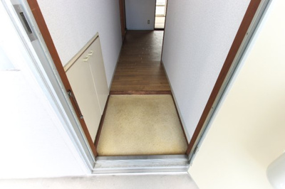 【玄関】 | メゾンオカミツA