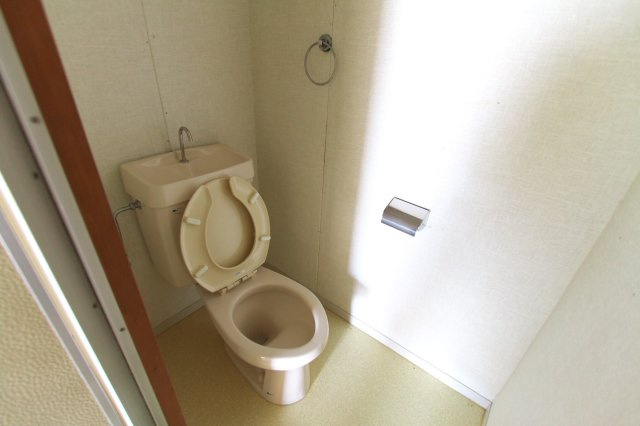 メゾンオカミツAのトイレ