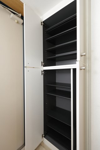第10シントウキョウビルの玄関|別部屋の参考写真になります