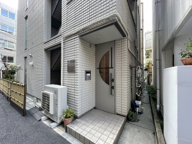 【エントランス】