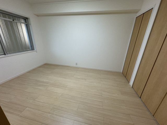 駅南ハイツの洋室