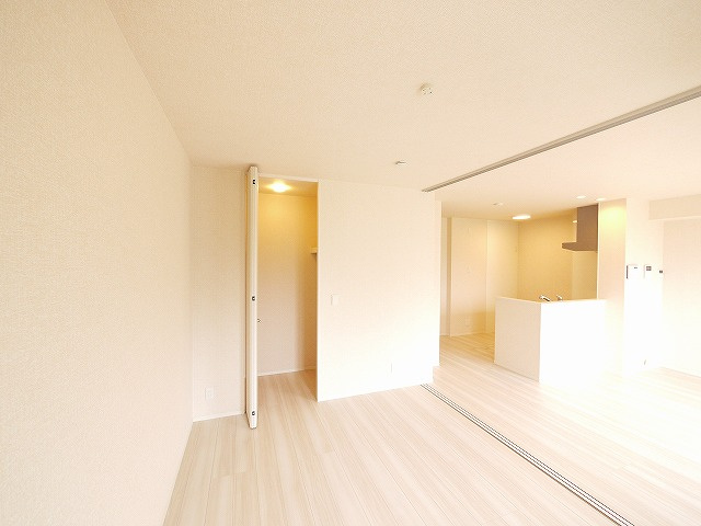 エディセジュールの洋室|広々とした洋室です