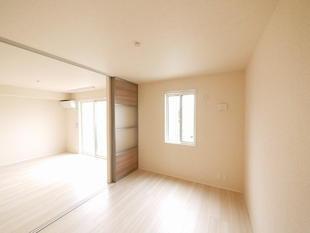 エディセジュールの洋室|コンパクトで使いやすい洋室です