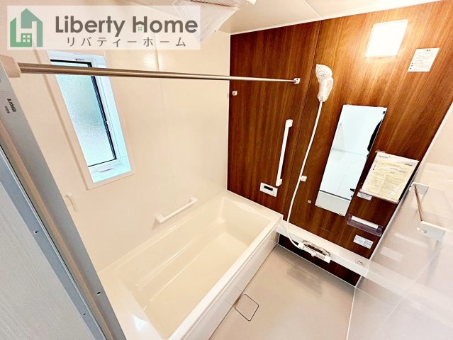 坂東市沓掛23-P1　2号棟　の浴室