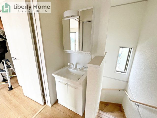 坂東市沓掛23-P1　2号棟　の独立洗面台