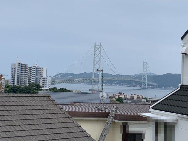 神戸市垂水区舞子坂2丁目 中古戸建の展望|ルーフバルコニーより明石大橋を望む