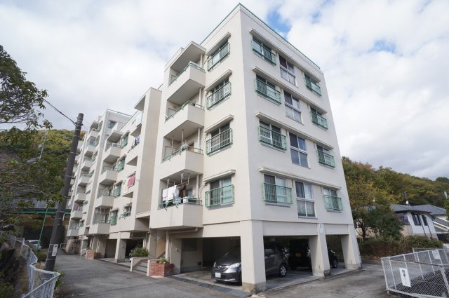 宝松苑住宅の外観
