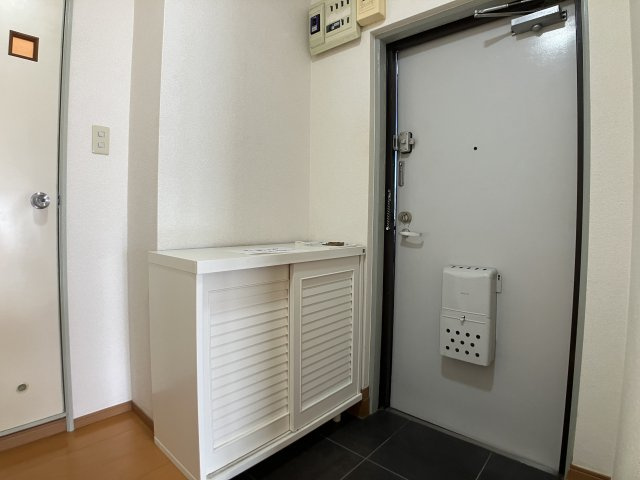 Y・ハヤシ・ビルド・市川の玄関