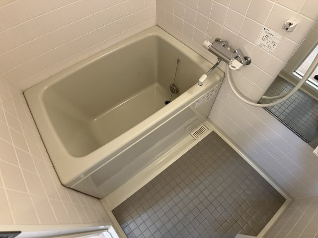 Y・ハヤシ・ビルド・市川の浴室