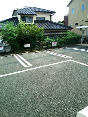 カーサ・ソレアードの駐車場