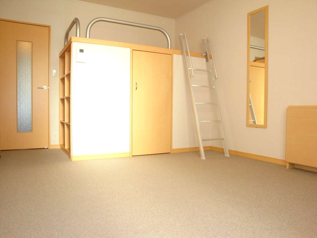 レオパレスラバーズスクレートⅡの居間・リビング|画像3