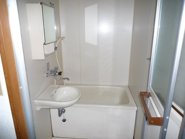 メゾンオカミツBの浴室