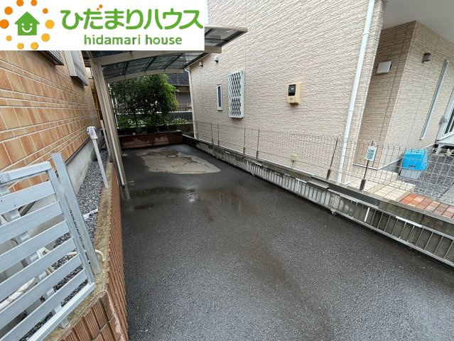 岩槻区加倉5丁目　中古一戸建ての駐車場