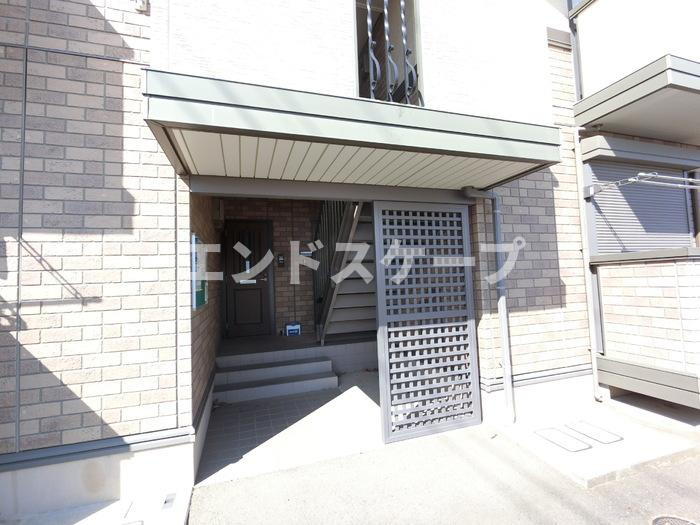 ウィルモアメゾンのエントランス|高崎、前橋、伊勢崎エリアのお部屋探しはエンドスケープまで！お客様の理想お聞かせ下さい♪