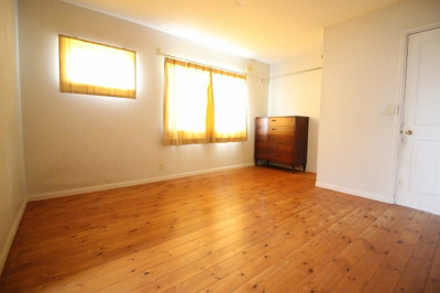 【洋室】 | 太田市脇屋町　中古戸建 | 洋室9帖です☆