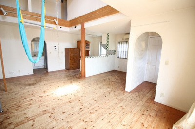 【居間・リビング】 | 太田市脇屋町　中古戸建 | LDK広々21.5帖☆