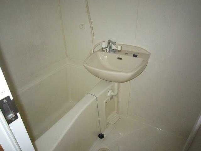 グレイシャスＳ－プレイスの浴室