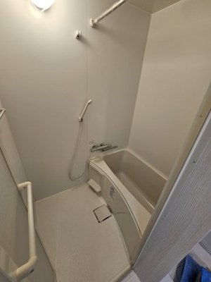 【浴室】 | アンソレイエ鴻巣 | お写真は施工中のものになります。