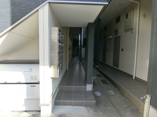 【エントランス】