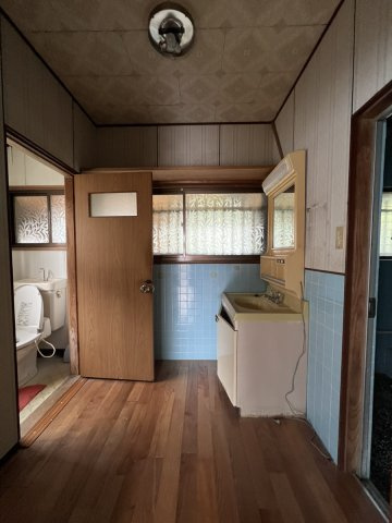 古城町戸建ての脱衣所