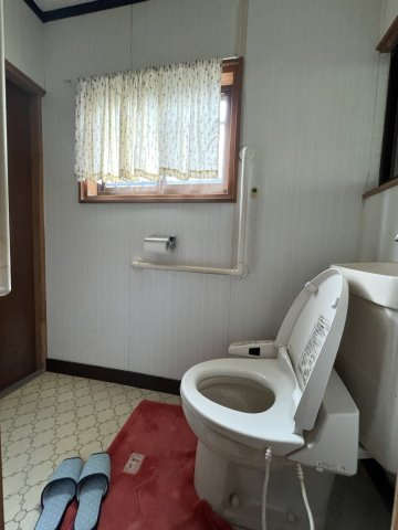 古城町戸建てのトイレ