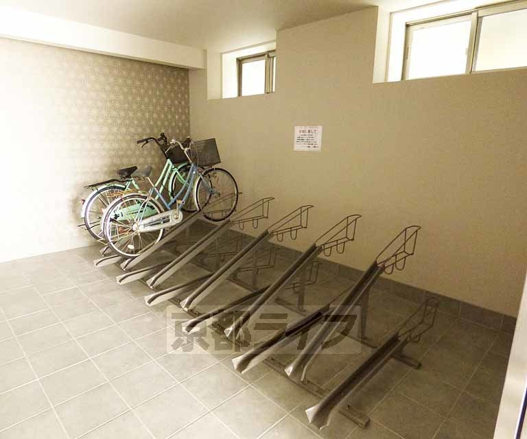 Ｃｈａｒｉｓ御所東のその他共用部分|自転車駐輪場です