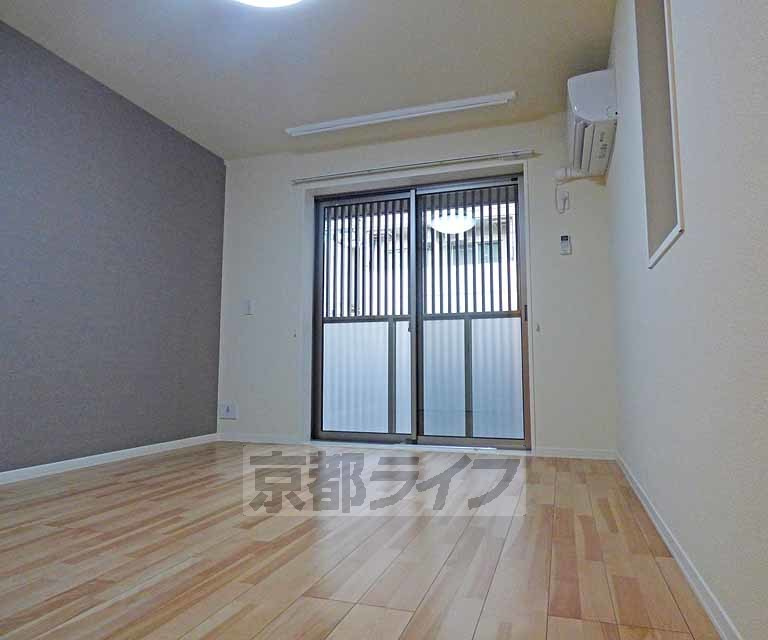 Ｃｈａｒｉｓ御所東の居間・リビング